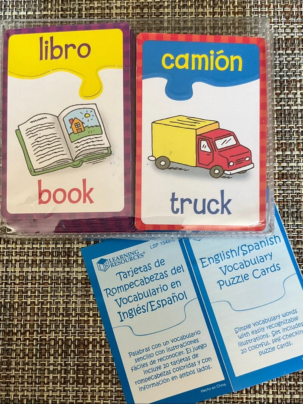 Spanish-English Kids Vocabulary Puzzle Cards - NWT